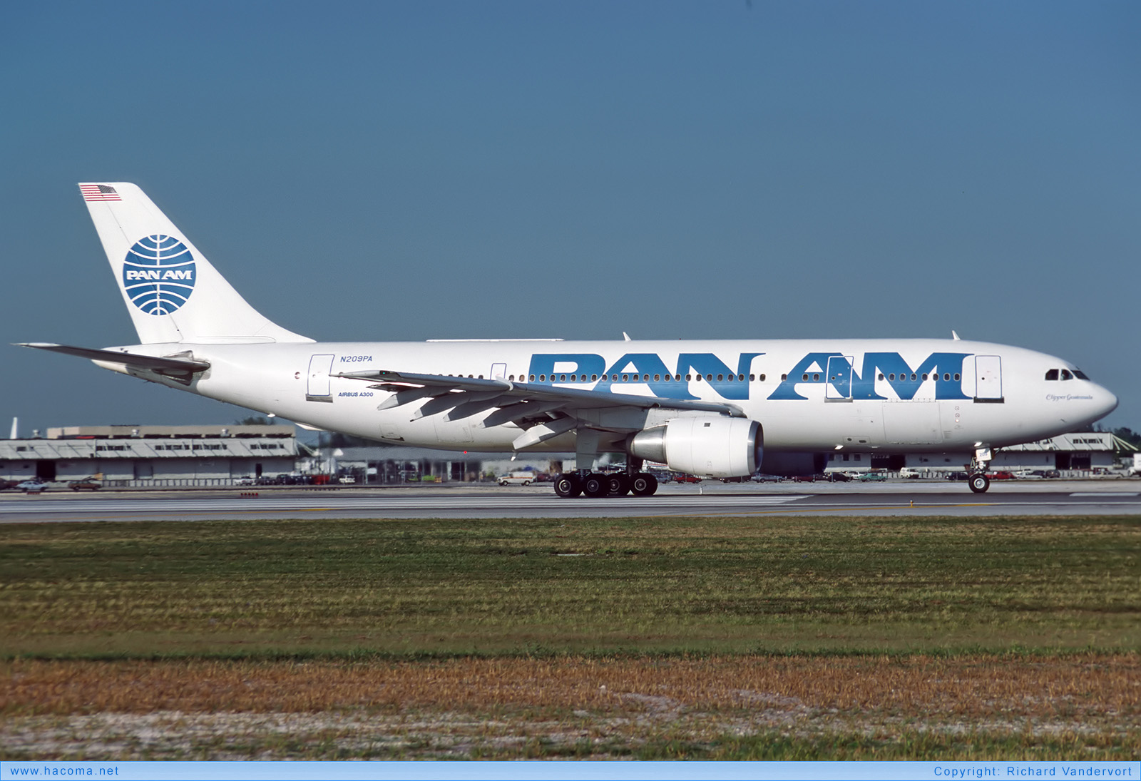 Photo of N209PA - Pan Am Clipper Boston / Guatemala - Miami International Airport - Nov 1988