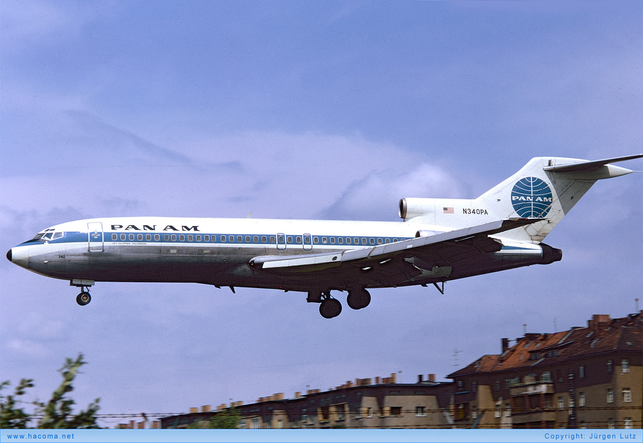 Photo of N340PA - Pan Am Clipper Talisman / Koeln-Bonn / Golden Age / Berliner Luft / Duesen­droschke - Berlin Tempelhof Airport - 1972