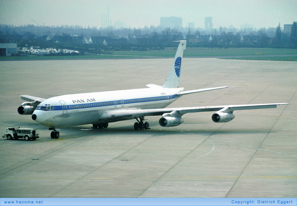 Foto von N455PA - Pan Am Clipper Waverly - Flughafen Düsseldorf - 04.1975