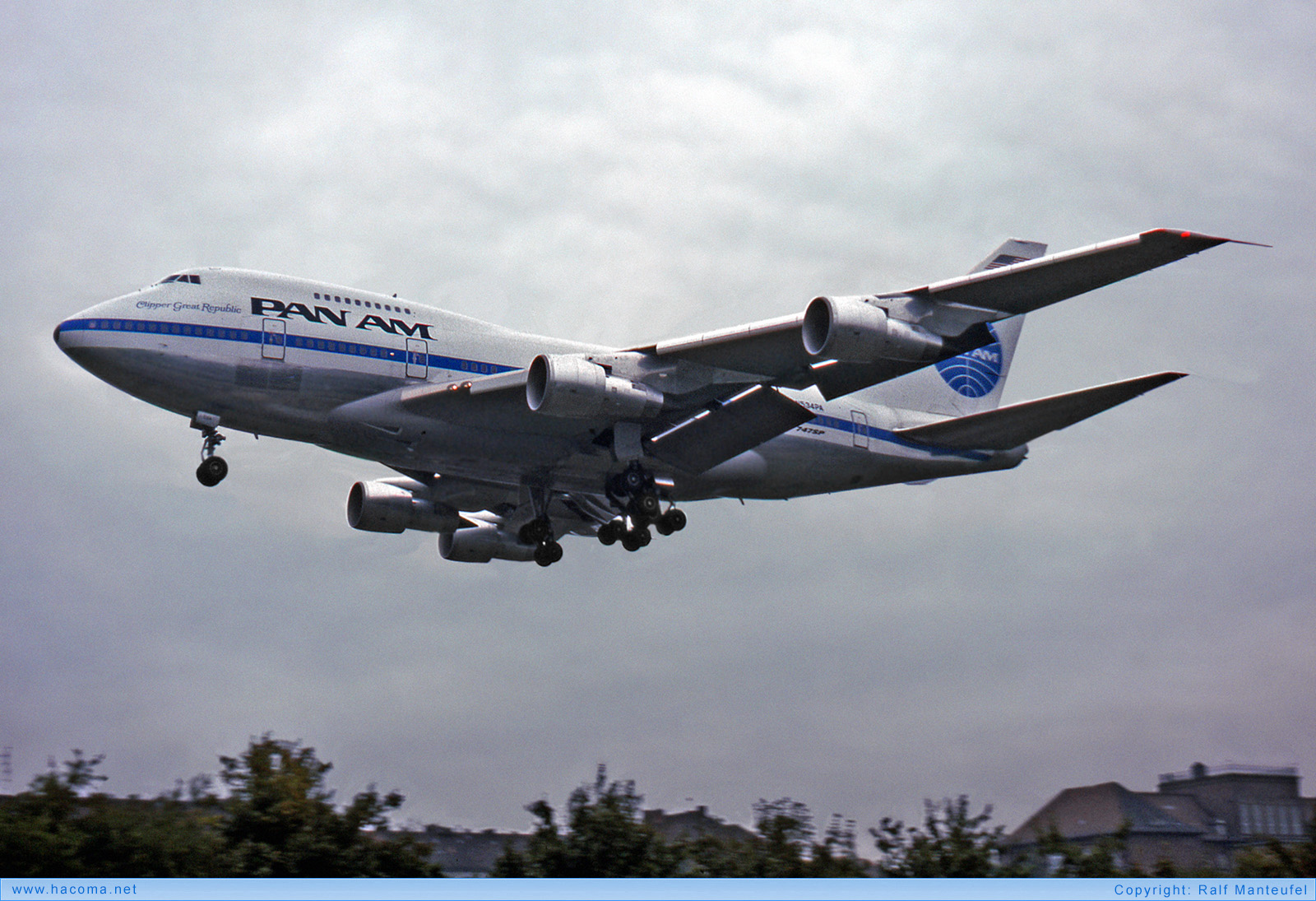 Photo of N534PA - Pan Am Clipper Great Republic - Berlin Tempelhof Airport - Sep 1976