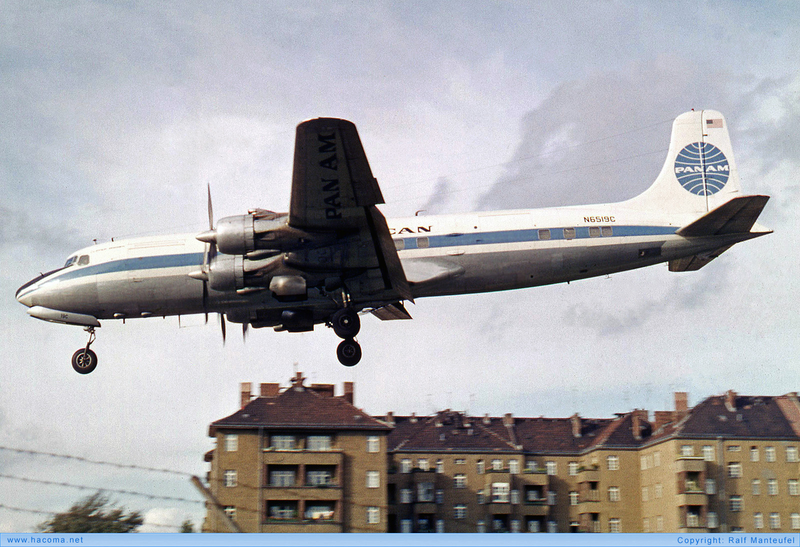Foto von N6519C - Pan Am Clipper Liberty Bell / Bremen - Flughafen Tempelhof - 09.1963