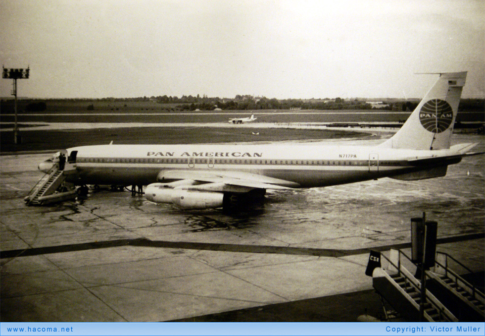 Foto von N717PA - Pan Am Clipper Fleetwing - Flughafen Prag (Ruzyne) - 29.05.1969