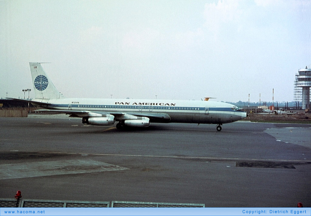 Foto von N721PA - Pan Am Clipper Splendid - Flughafen Düsseldorf - 1969