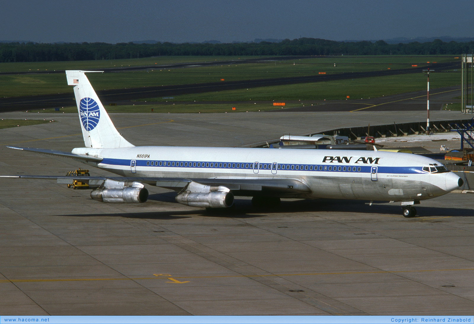 Foto von N881PA - Pan Am Clipper Reindeer - Flughafen Düsseldorf