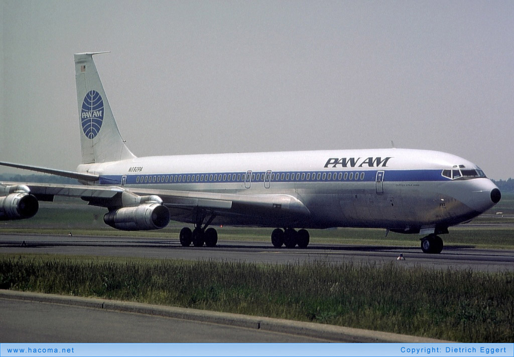 Foto von N892PA - Pan Am Clipper Star King - Flughafen Düsseldorf - 06.1975
